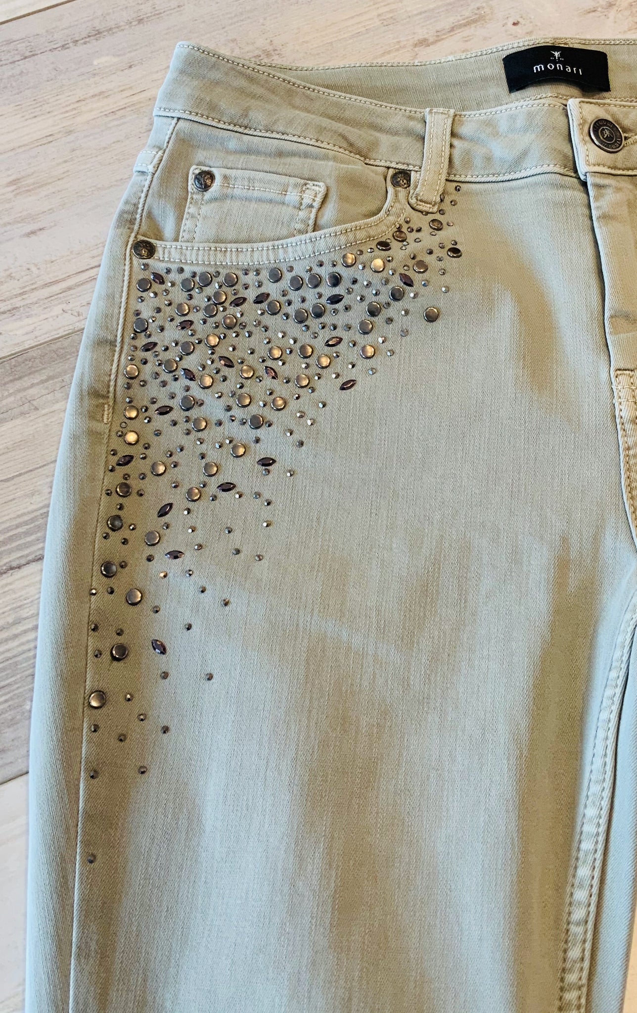 Jean W/Crystal Detail On Pocket
