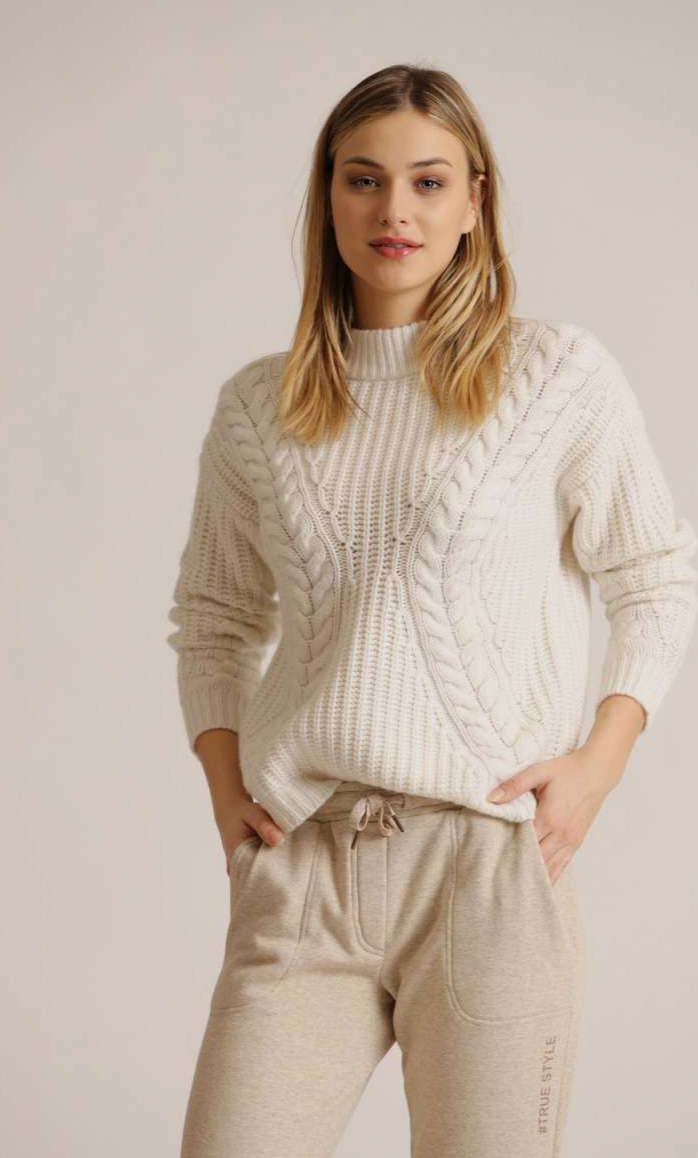 Cable Pullover Round Neck