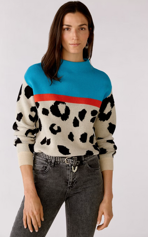 Pullover W/Animal print
